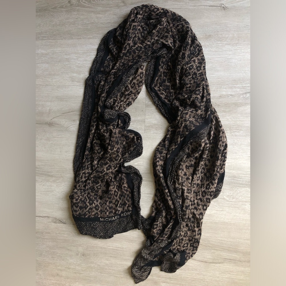 Women’s Michael kors scarf - Picture 1 of 2